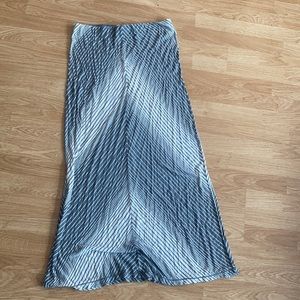 Stretchy Maxi skirt L grey white, festival